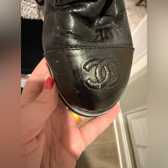 CHANEL 21C Shiny Crumpled Lambskin Patent Lace Up Ankle Short Heel Boots - Picture 14 of 16